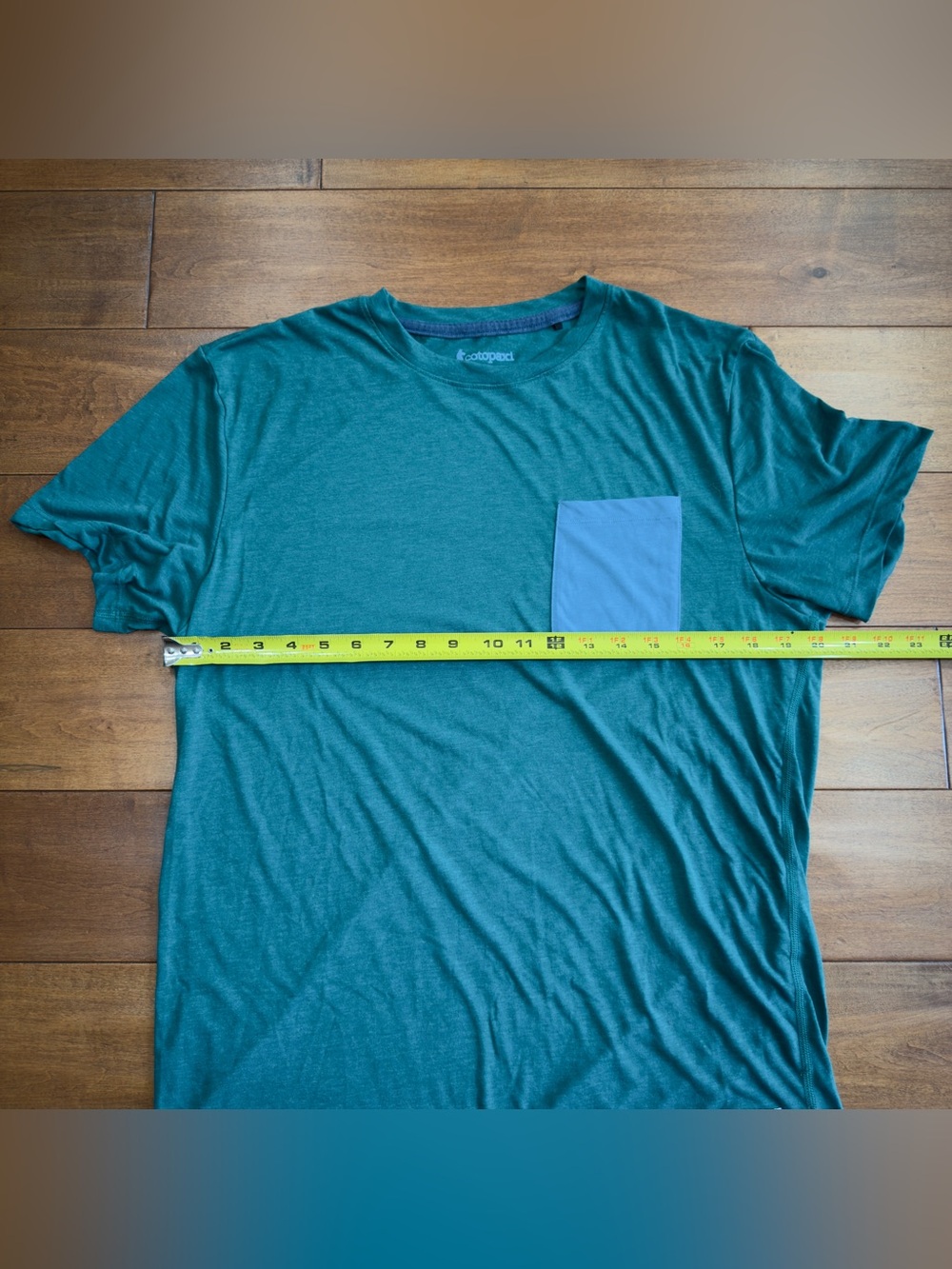 Cotopaxi Green Short-Sleeve Paseo Travel Tee with Blue Chest Pocket size L - Picture 8 of 9